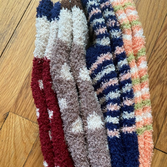 Accessories - Pack Of Fuzzy Socks ( 4 Pairs)